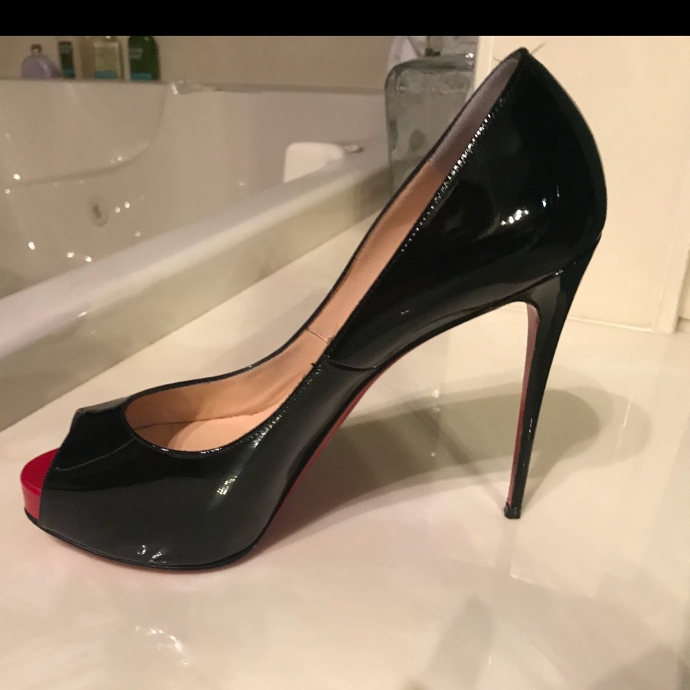Christian Louboutin size 39.5 8 1/2